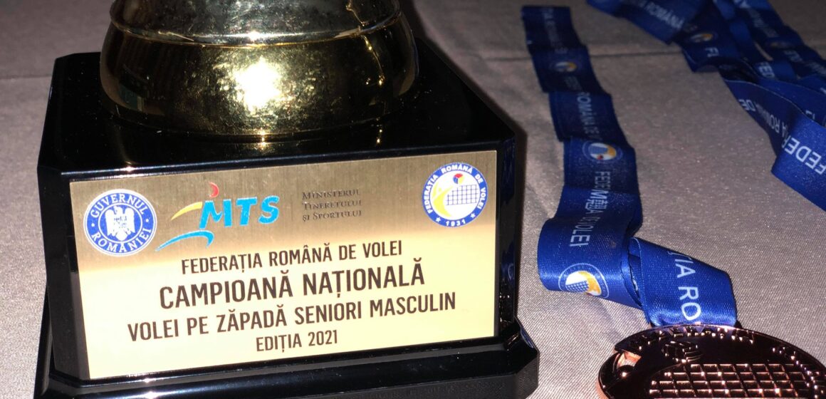 VIDEO | Încep meciurile celei de-a doua ediții a Campionatului Național de volei pe zăpadă