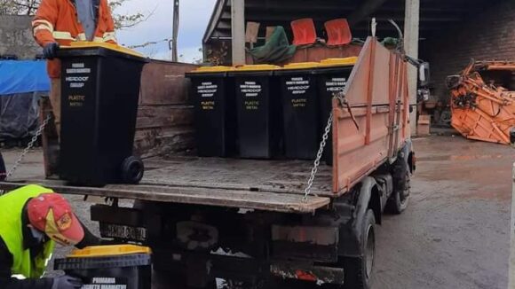 VIDEO | A început colectarea selectivă a gunoiului în Sighetu Marmației. Vezi programul pentru fiecare lună VIDEO | A început colectarea selectivă a gunoiului în Sighetu Marmației. Vezi programul pentru fiecare lună