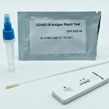 VIDEO | Teste rapide antigen, COVID-19, distribuite în unitățile de învățământ