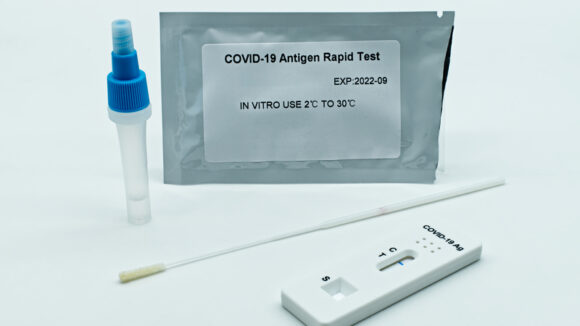 VIDEO | Teste rapide antigen, COVID-19, distribuite în unitățile de învățământ VIDEO | Teste rapide antigen, COVID-19, distribuite în unitățile de învățământ