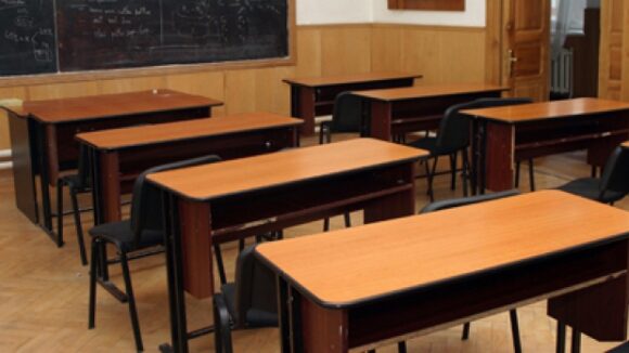 Ministerul Educației, despre distanțarea de 1 metru impusă la școli Ministerul Educației, despre distanțarea de 1 metru impusă la școli