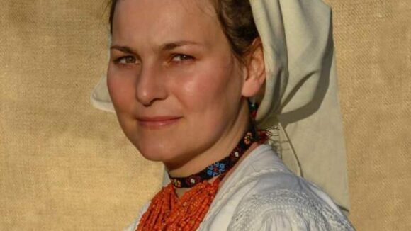 CUVINTE CU MINTE | De Blagoveșteni în satele tradiționale [ autor: Măriuca Verdeș ]