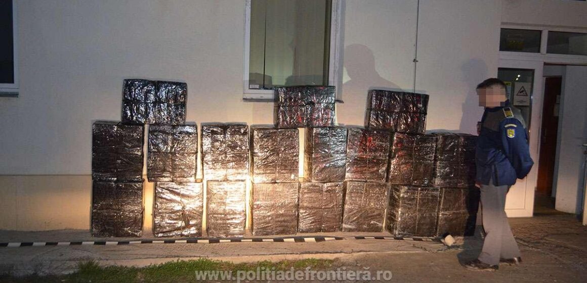 Peste 18.000 pachete cu țigări confiscate la frontiera de nord a României Peste 18.000 pachete cu țigări confiscate la frontiera de nord a României