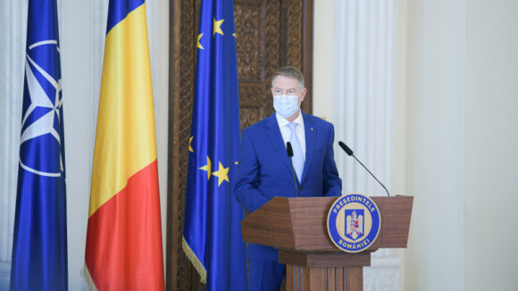 VIDEO | Klaus Iohannis: Circulația pe timp de noapte va fi restricționată mai devreme