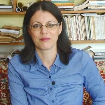 CUVINTE CU MINTE | Cu răbdarea treci marea și pescuiești la copcă [autor: Narcisa Chișiu]