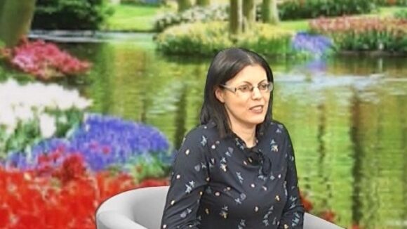 CUVINTE CU MINTE | ”MAMĂ, NU FI NERVOASĂ, FII FRUMOASĂ, FII IUBITOARE DE COPII!”(autor: Narcisa Chișiu) CUVINTE CU MINTE | ”MAMĂ, NU FI NERVOASĂ, FII FRUMOASĂ, FII IUBITOARE DE COPII!”(autor: Narcisa Chișiu)