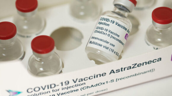 Se reia vaccinarea cu dozele AstraZeneca din lotul ABV2856, carantinate săptămâna trecută Se reia vaccinarea cu dozele AstraZeneca din lotul ABV2856, carantinate săptămâna trecută