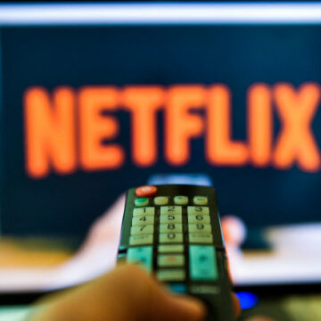 Netflix va restricționa folosirea unui cont de către mai multe persoane. Mesajul primit de mai mulți utilizatori Netflix va restricționa folosirea unui cont de către mai multe persoane. Mesajul primit de mai mulți utilizatori