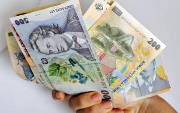Salariul mediu net a scăzut în ianuarie față de decembrie Salariul mediu net a scăzut în ianuarie față de decembrie