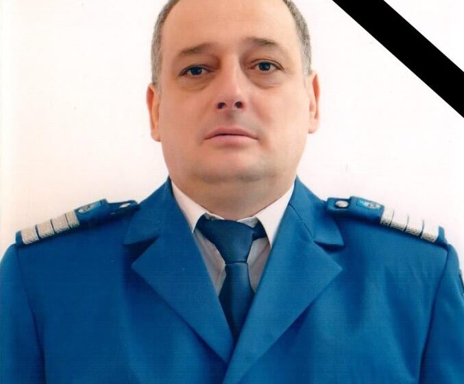 VIDEO | Doliu la Jandarmeria Maramureș. Un jandarm a murit după ce a intrat cu mașina într-un cap de pod