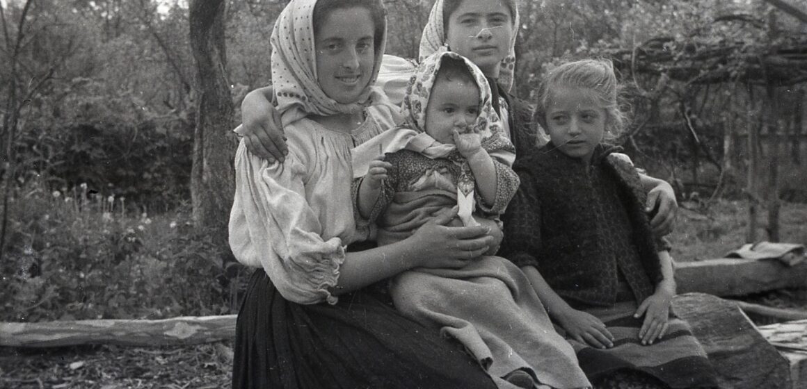CUVINTE CU MINTE | Mama, firul vieții  [ autor: Măriuca Verdeș ]