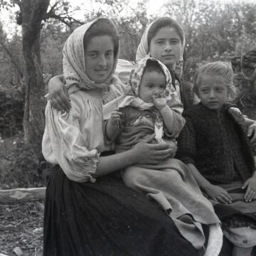 CUVINTE CU MINTE | Mama, firul vieții  [ autor: Măriuca Verdeș ]
