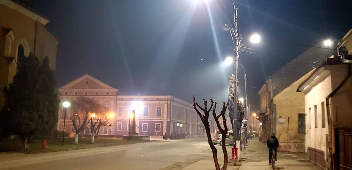 VIDEO | Începe modernizarea iluminatului public în zona centrală din Sighet