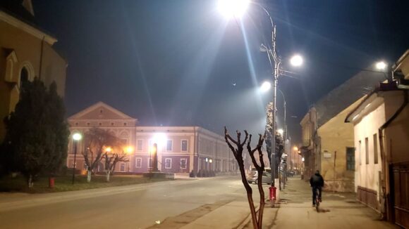 VIDEO | Începe modernizarea iluminatului public în zona centrală din Sighet
