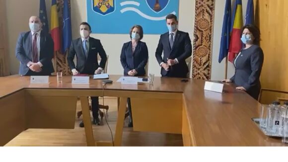 VIDEO | Astăzi au fost învestiți ca prefect al județului Maramureș Vlad Emanuel Duruș și ca subprefect Eniko-Erzsebet Krizsanovszki VIDEO | Astăzi au fost învestiți ca prefect al județului Maramureș Vlad Emanuel Duruș și ca subprefect Eniko-Erzsebet Krizsanovszki