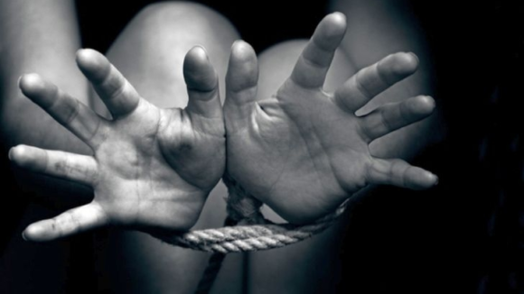 Sclavia sexuală, un flagel greu de răpus Sclavia sexuală, un flagel greu de răpus