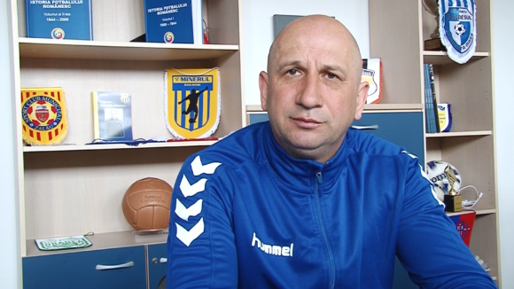 VIDEO | SPORT: Băieții antrenați de Vasile Miriuță vor da piept pe teren propriu cu echipa de pe locul patru- Someșul Dej VIDEO | SPORT: Băieții antrenați de Vasile Miriuță vor da piept pe teren propriu cu echipa de pe locul patru- Someșul Dej
