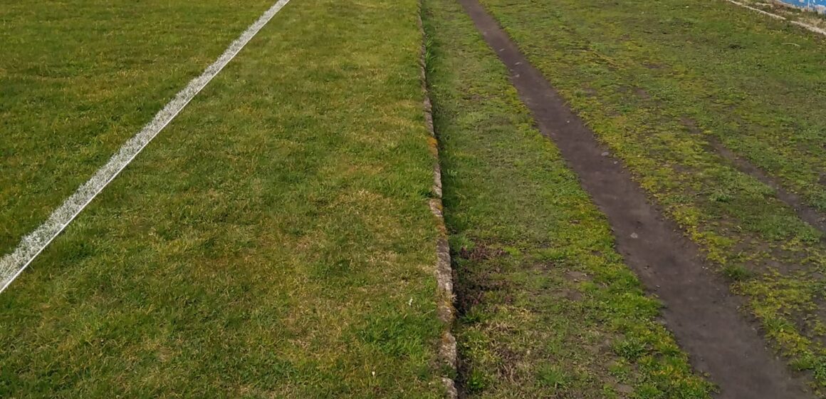 VIDEO | Pista de atletism din Sighet arată ca un teren de golf