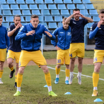 VIDEO | Victorie în minutele de prelungire și primul loc în clasament