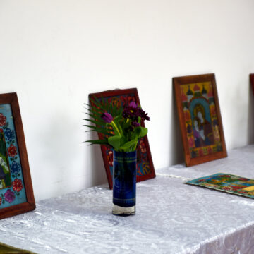 VIDEO | Expoziție de icoane pe sticlă la Centrul Cultural Sighetu Marmației