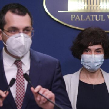 VIDEO | Premierul Cîțu i-a demis pe Vlad Voiculescu și Andreea Moldovan. Cine asigură interimatul la Ministerul Sănătății