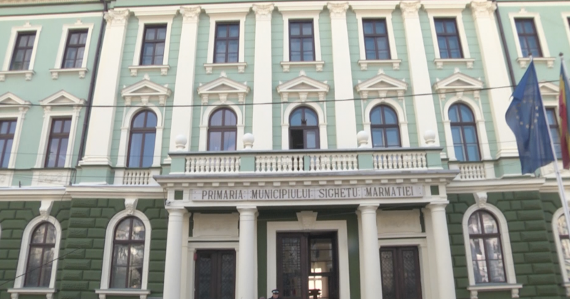 VIDEO | CONSILIUL LOCAL SIGHET, ACȚIONAT ÎN INSTANȚĂ DE PRIMARUL VASILE MOLDOVAN: Edilul local cere dizolvarea Consiliului Local VIDEO | CONSILIUL LOCAL SIGHET, ACȚIONAT ÎN INSTANȚĂ DE PRIMARUL VASILE MOLDOVAN: Edilul local cere dizolvarea Consiliului Local
