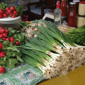 VIDEO | Tarabele din piețe sunt pline de legumele specifice primăverii VIDEO | Tarabele din piețe sunt pline de legumele specifice primăverii