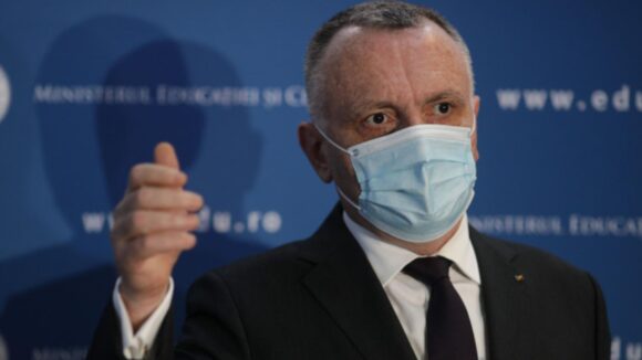 Ministrul Educaţiei: „43% din personalul din învăţământ, vaccinat” Ministrul Educaţiei: „43% din personalul din învăţământ, vaccinat”