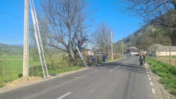 VIDEO | LUCRĂRI: Extindere de rețea electrică în comuna Bârsana VIDEO | LUCRĂRI: Extindere de rețea electrică în comuna Bârsana