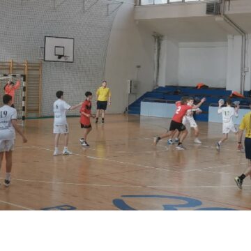 VIDEO | Jucătorii Academiei Minaur Baia Mare au reușit să se califice la turneul final, câștigând grupa cu 56,5 puncte VIDEO | Jucătorii Academiei Minaur Baia Mare au reușit să se califice la turneul final, câștigând grupa cu 56,5 puncte