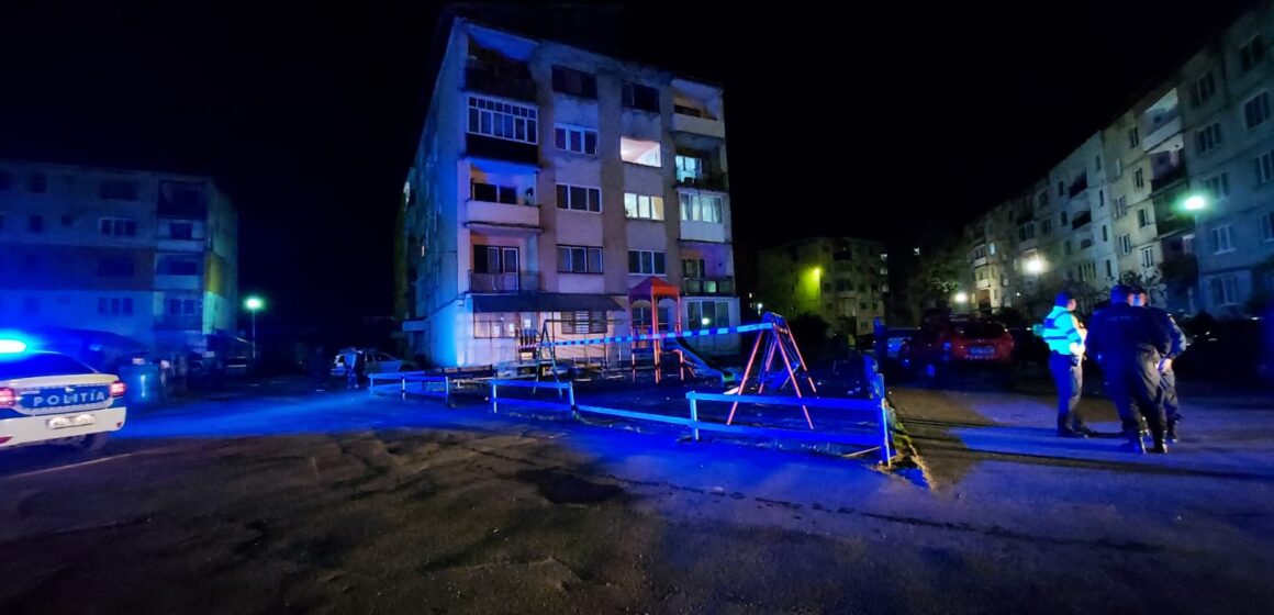 VIDEO | (FOTO) Explozie într-un apartament din Sighetu Marmației. O persoană a fost rănită VIDEO | (FOTO) Explozie într-un apartament din Sighetu Marmației. O persoană a fost rănită
