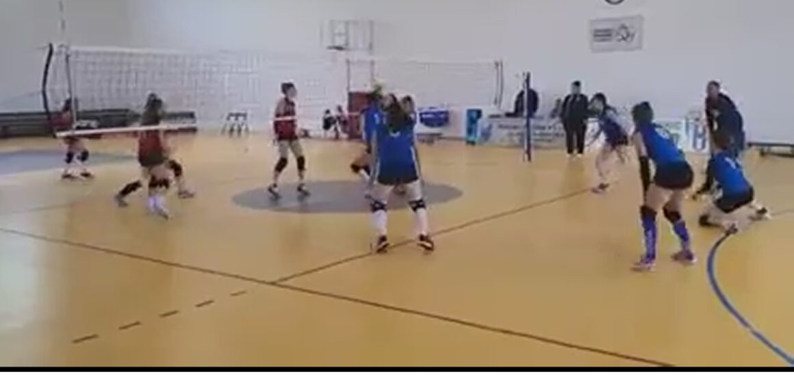 VIDEO | Cadetele de la CSS Sighet, între primele șase echipe din țară, la volei feminin VIDEO | Cadetele de la CSS Sighet, între primele șase echipe din țară, la volei feminin