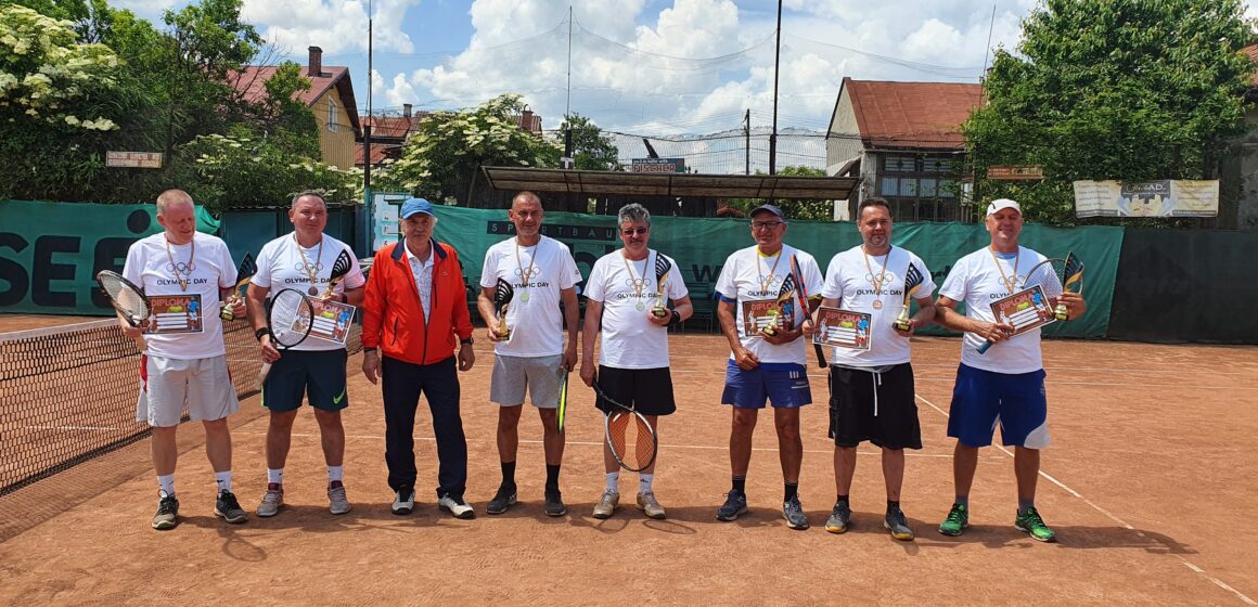 VIDEO | SPORT: În Sighetu Marmației s-a desfășurat competiția de tenis „Cupa Maramureșului „ VIDEO | SPORT: În Sighetu Marmației s-a desfășurat competiția de tenis „Cupa Maramureșului „