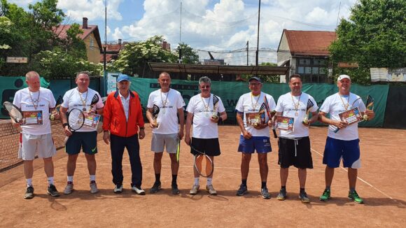 VIDEO | SPORT: În Sighetu Marmației s-a desfășurat competiția de tenis „Cupa Maramureșului „ VIDEO | SPORT: În Sighetu Marmației s-a desfășurat competiția de tenis „Cupa Maramureșului „