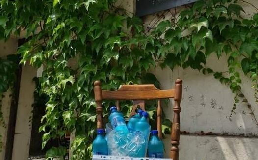 ȚI-E SETE? ? Ia o apă GRATUITĂ! Ai nevoie de hidratare! ȚI-E SETE? ? Ia o apă GRATUITĂ! Ai nevoie de hidratare!