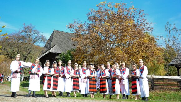 PROGRAME CULTURAL ARTISTICE | Rusaliile în Maramureș PROGRAME CULTURAL ARTISTICE | Rusaliile în Maramureș