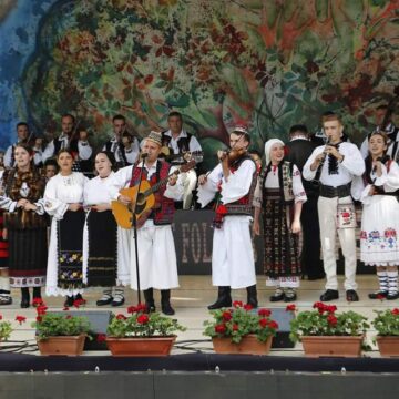 PROGRAM: Festivalul Național de Folclor ”Ion Petreuș” în Baia Mare