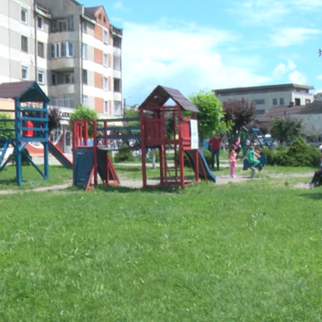 VIDEO | Locul de joacă din Piața 1 Decembrie 1918 din Sighetu Marmatiei va fi modernizat