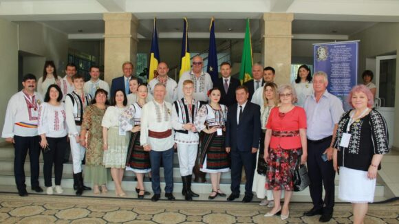 Delegație din Maramureș prezentă la ediția XXXV a Festivalului de muzică și poezie “Eminesciana” Delegație din Maramureș prezentă la ediția XXXV a Festivalului de muzică și poezie “Eminesciana”