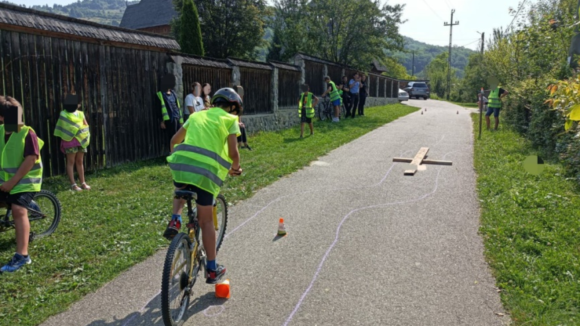 Activități de vacanță cu elevi și polițiști