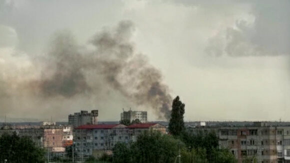 VIDEO | Incendiu de vegetație uscată în Baia Mare