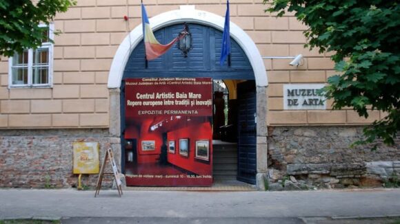 Se redeschid circuitele expoziționale la Muzeul Judeţean de Artă «Centrul Artistic Baia Mare»