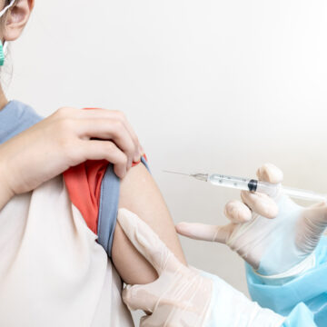 Ar putea veni a treia doză de vaccin – Pfizer a solicitat încă o doză de rapel din vaccinul anti COVID
