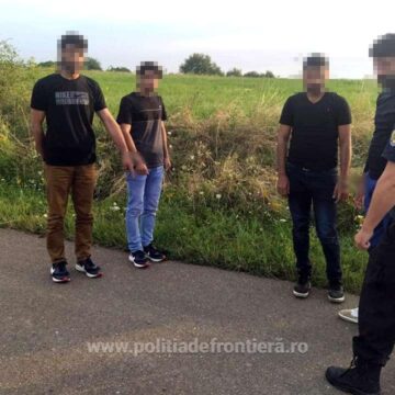 Doi afgani și doi indieni, prinși după ce au trecut ilegal granița în România