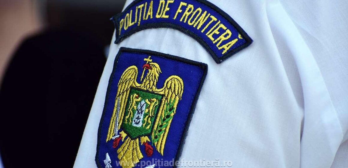 Minor ascuns sub o pătură, pe bancheta din spate a unui autoturism, pentru a fi scos ilegal din ţară Minor ascuns sub o pătură, pe bancheta din spate a unui autoturism, pentru a fi scos ilegal din ţară