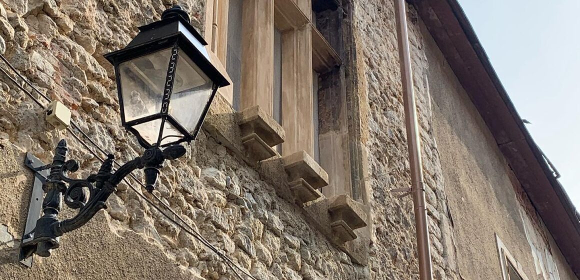 Foto | Ferestre medievale reabilitate la Casa Elisabeta din Baia Mare