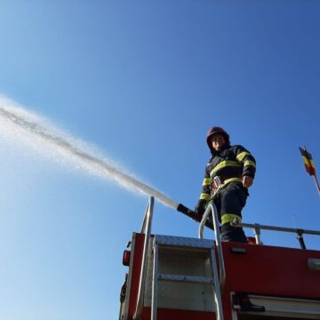 În ultimele zile pompierii maramureșeni au intervenit pentru lichidarea a patru incendii În ultimele zile pompierii maramureșeni au intervenit pentru lichidarea a patru incendii