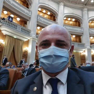 Călin Bota: Guvernul a decis majorarea pensiilor, a alocațiilor pentru copii și a indemnizațiilor pentru persoanele vulnerabile Călin Bota: Guvernul a decis majorarea pensiilor, a alocațiilor pentru copii și a indemnizațiilor pentru persoanele vulnerabile