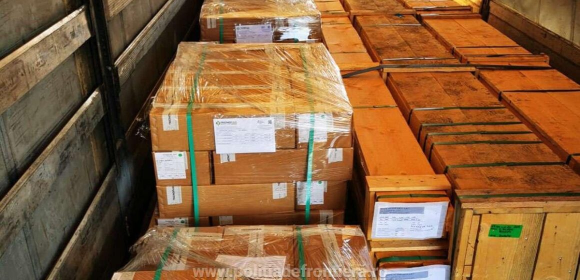 Produse electrice și electronice de 1,74 milioane de lei confiscate dintr-un automarfar la vamă Produse electrice și electronice de 1,74 milioane de lei confiscate dintr-un automarfar la vamă