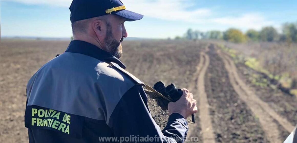 Opriți după ce au trecut ilegal frontiera